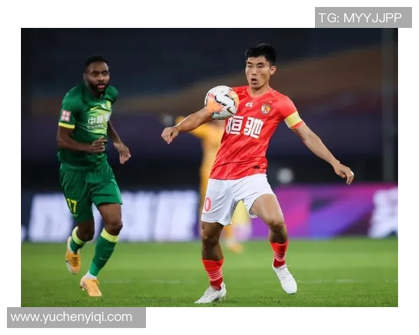 巴黎足球迎战贝兹尔期待精彩对决双方球员全力以赴争夺胜利荣耀